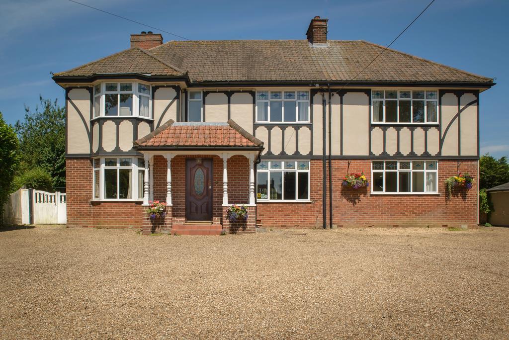 Harwood House B&B Great Dunmow Bagian luar foto