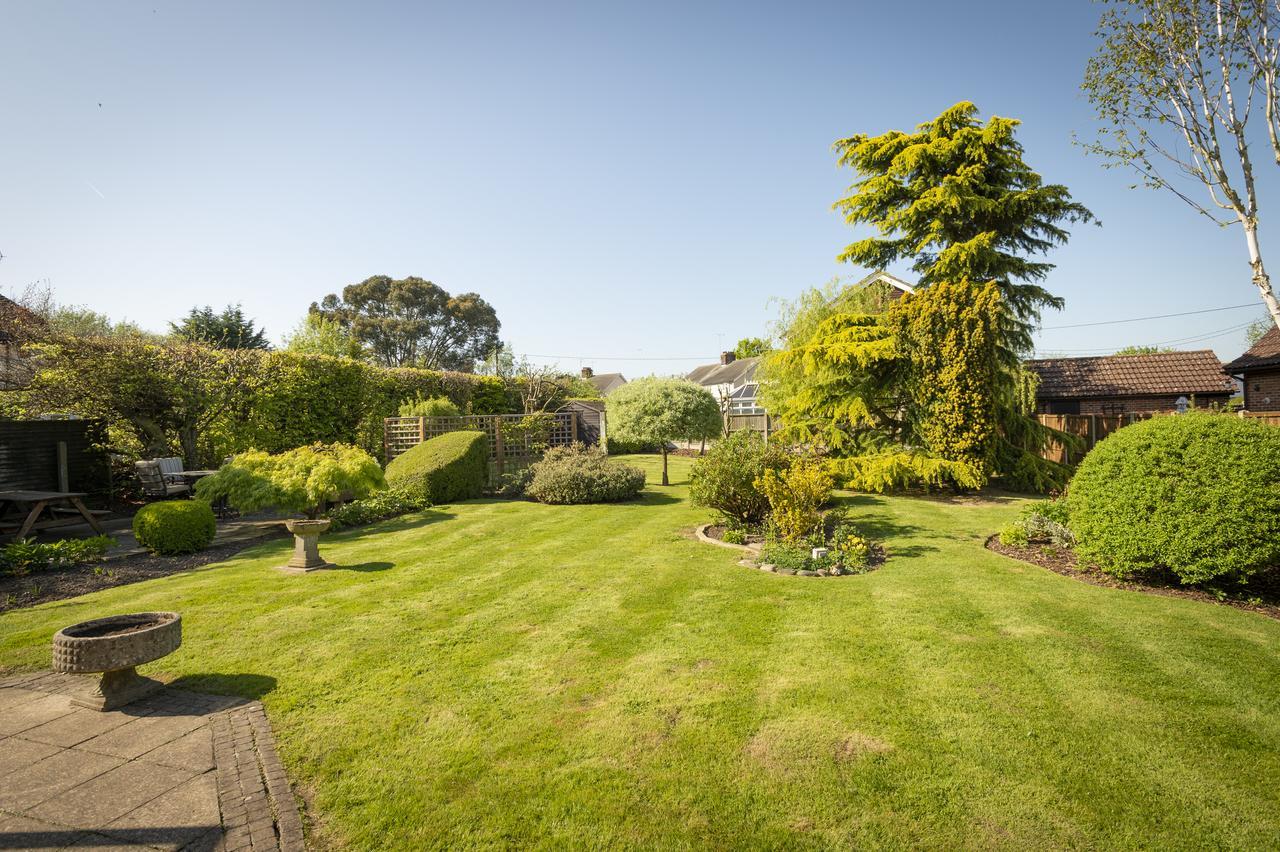 Harwood House B&B Great Dunmow Bagian luar foto